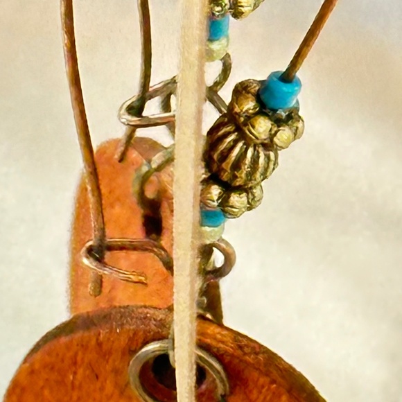 2/$15 Copper wood leaf & bead earrings Kidney wire hooks - Picture 10 of 16